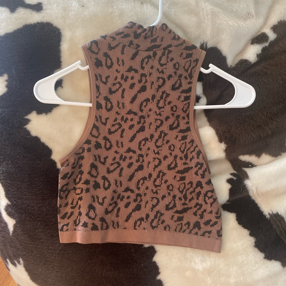 Collared crop top - Picture 2 of 3